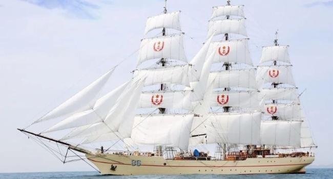 Chinese Navy Sail Training Warship In Colombo